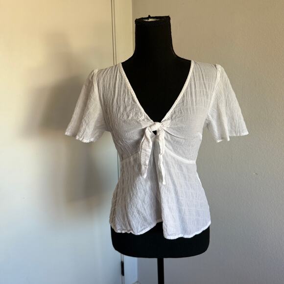 NWOT Abercrombie & Fitch White Gauze Blouse Top - Small - Picture 2 of 6